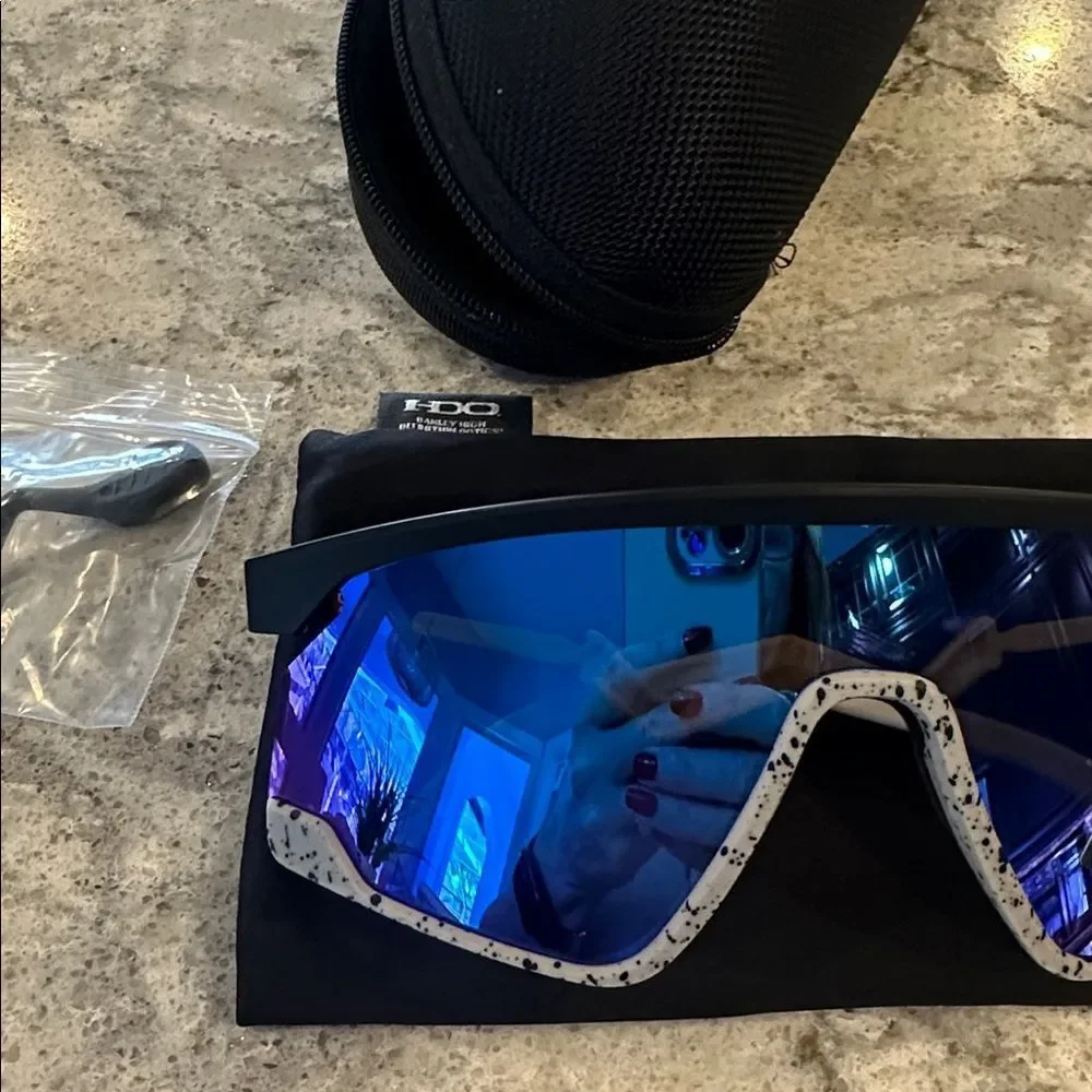 😎 Oakley Encoder Strike Vented Sunglasses Matte Blk FramePrizm Sapphire Lenses